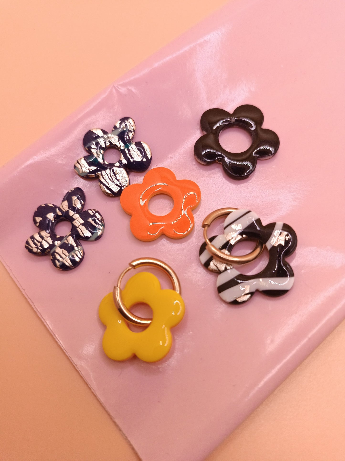 Lot de 3 interchangeables + créoles + macaron
