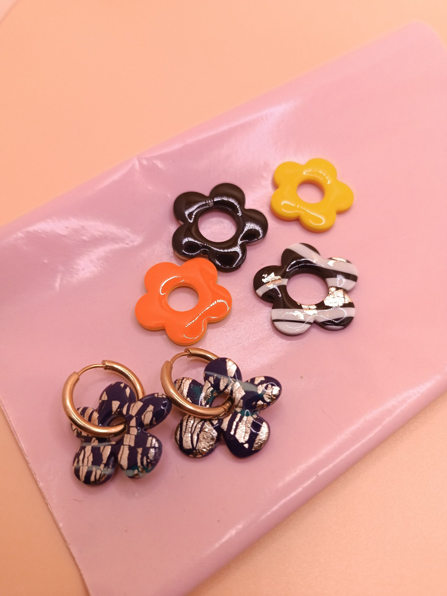Lot de 3 interchangeables + créoles + macaron